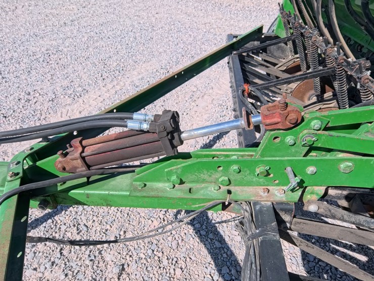 john-deere-450-image-14