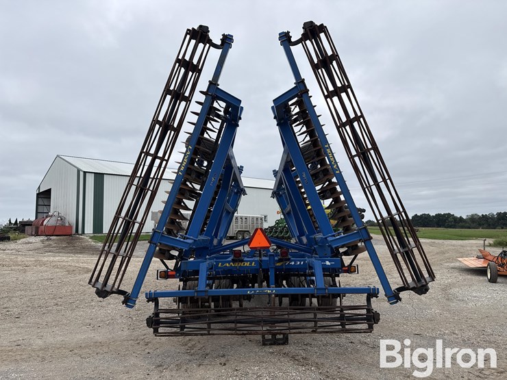 2012-landoll-7431-29-image-6