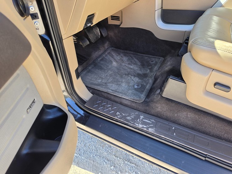 2010-ford-f150-image-38