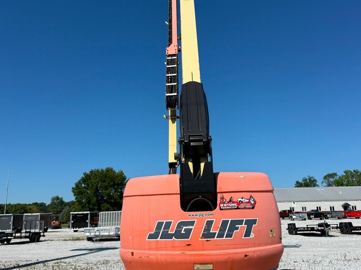 2020-jlg-600s-image-7