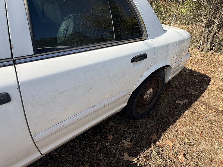 #46835-•-2005-ford-crown-victoria-sedan-2fafp71wx5x153100-inv#46835-image-32