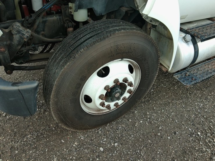 2015-ford-f750-image-17