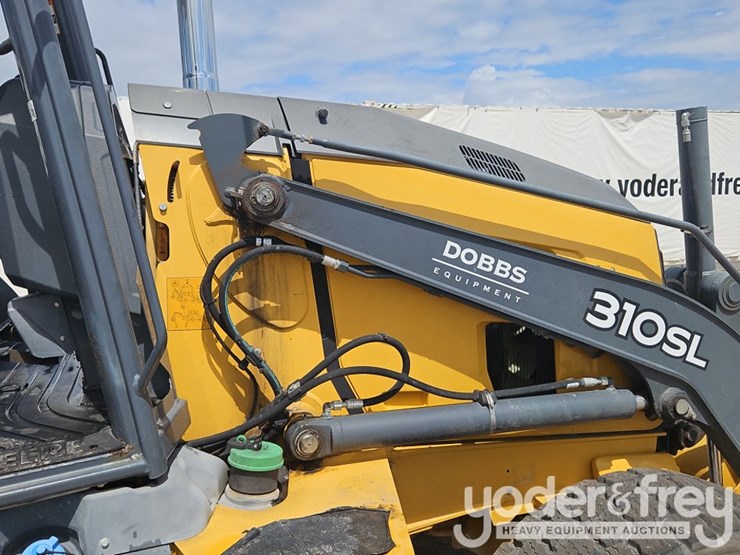 2020-deere-310sl-image-15