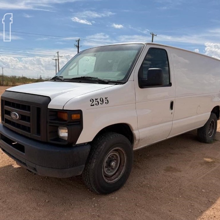 2012 FORD E250