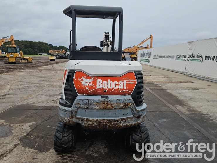2020-bobcat-e32-image-27
