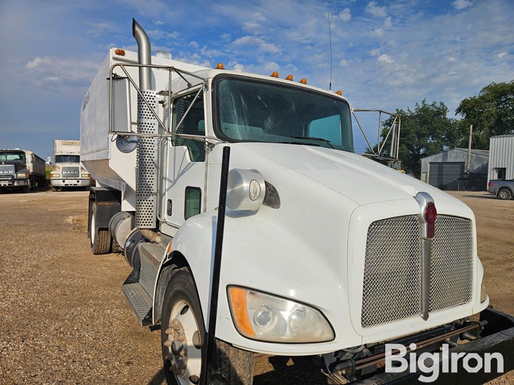 2013-kenworth-t370-image-15
