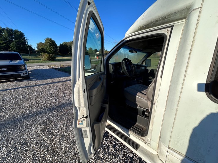 #95-•-2007-chevrolet-express-van-image-20