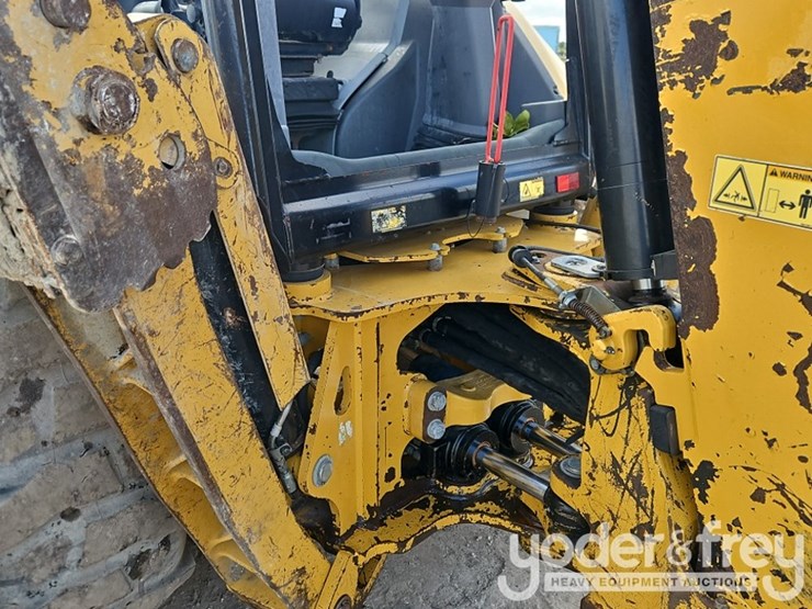 2018-caterpillar-420f2-it-image-16