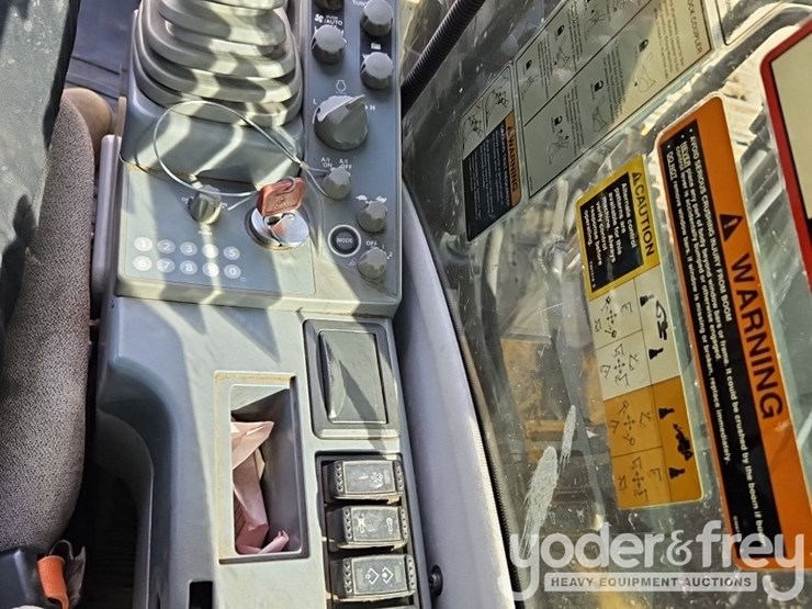 2019-deere-210g-image-39