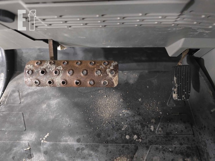 2019-caterpillar-tl1255d-image-15