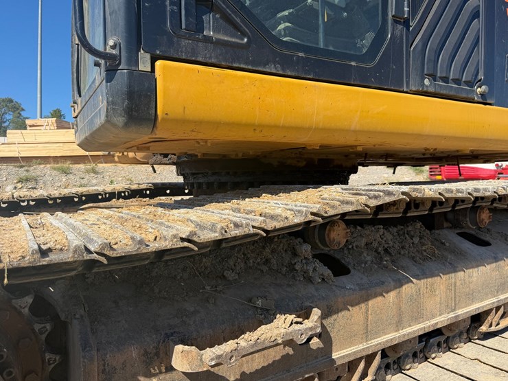 2016-caterpillar-323fl-image-13