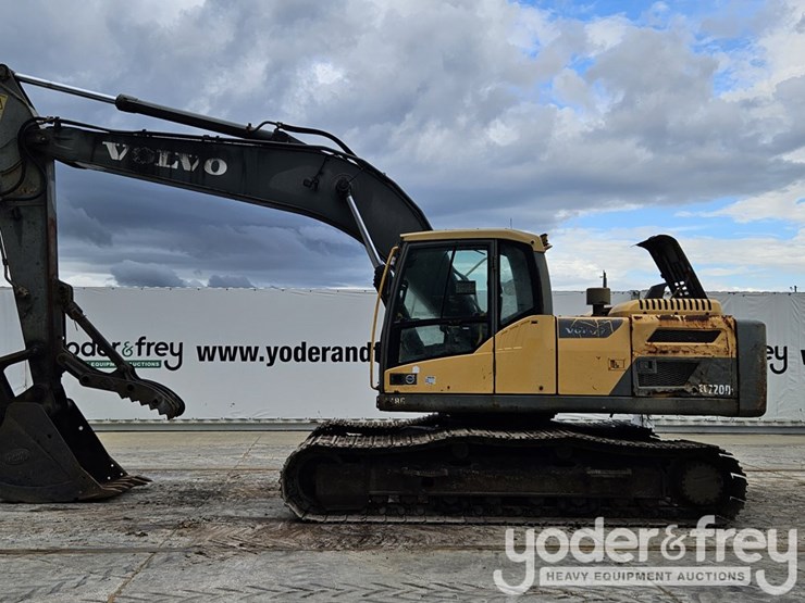 2013-volvo-ec220dl-image-3