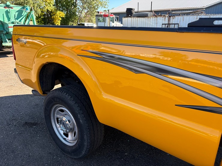 2013-ford-f350-image-13