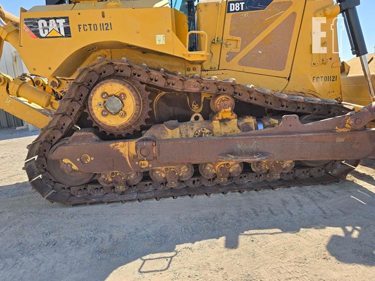 2013-caterpillar-d8t-image-34
