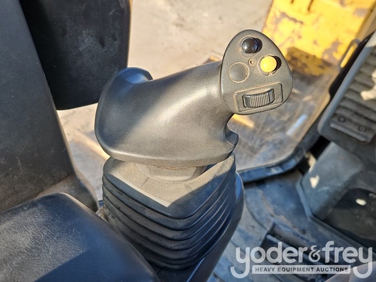 2019-caterpillar-d5k2-lgp-image-30