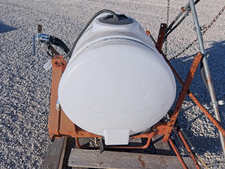 #2094-•-110-gallon-3-point-sprayer-image-4
