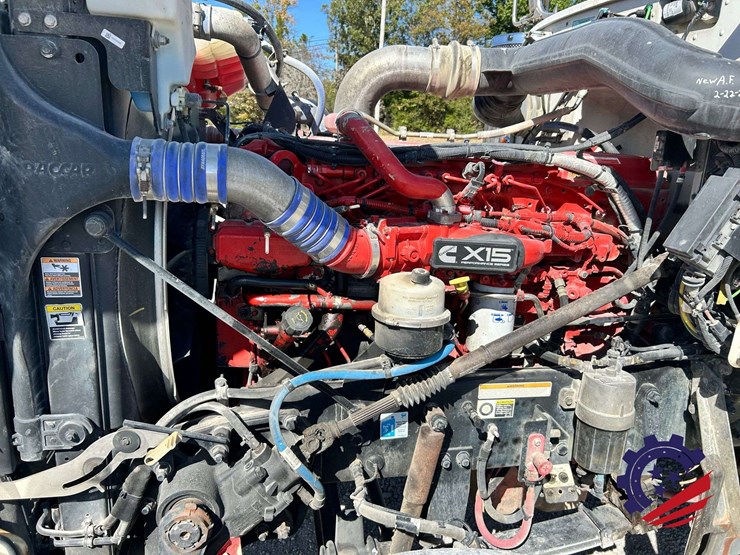 2018-peterbilt-389-image-48