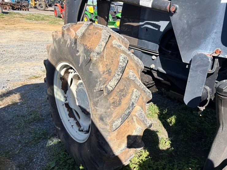 new-holland-ts110-image-14