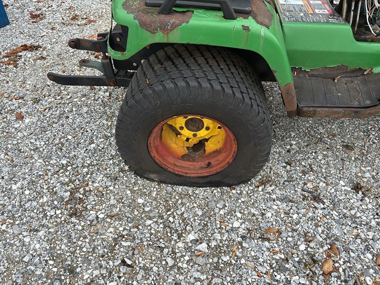 john-deere-425-image-8
