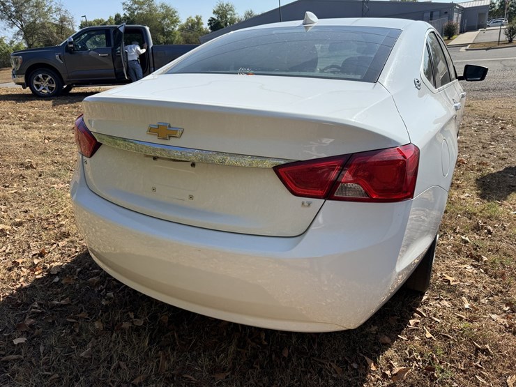 #46833-•-2018-chevrolet-impala-lt-sedan-2g1105s38j9109671-inv#46833-image-14