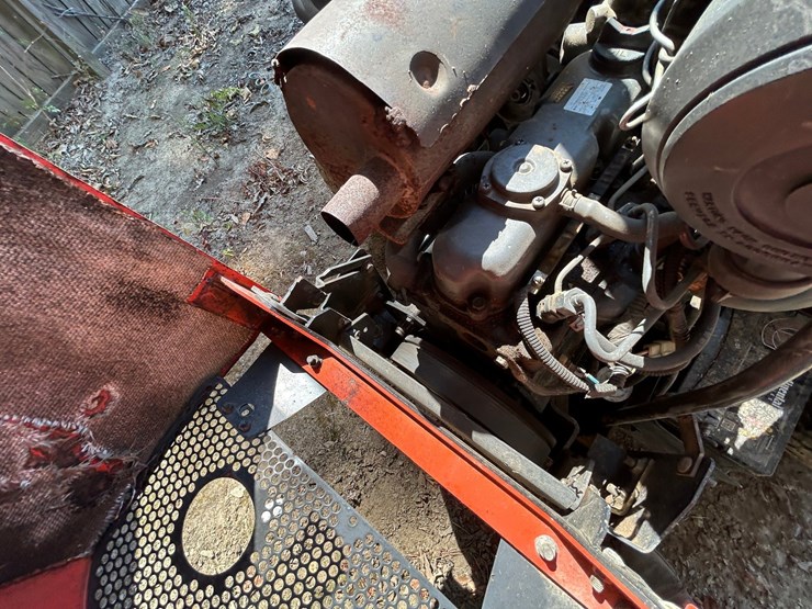 kubota-zd331-image-44