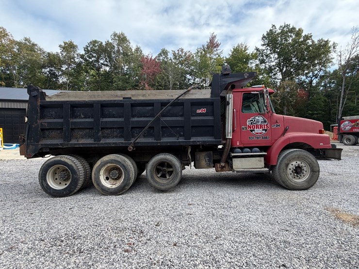 #59-•-1999-volvo-tri-axle-dump-truck-image-12