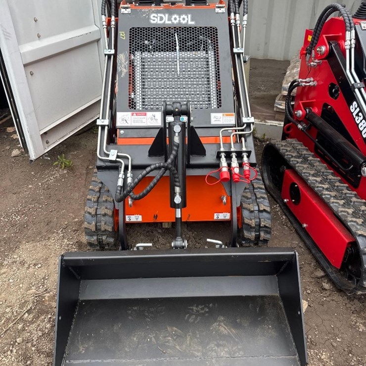 New SDLOOL Co Mini Stand-On Skidloader Model 36C