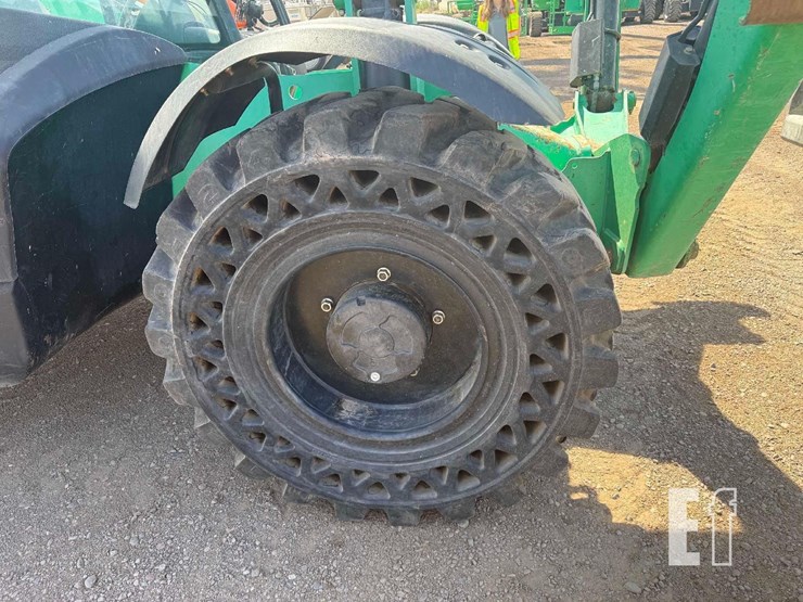2017-jcb-512-56-image-10