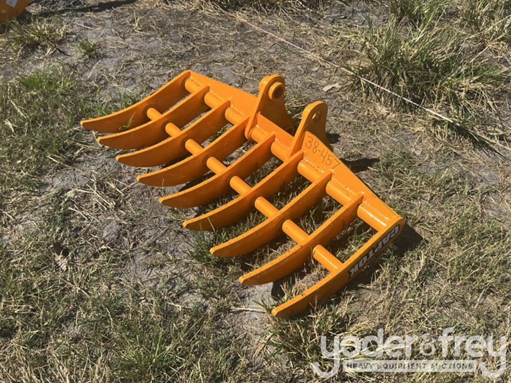 caterpillar-303-image-1