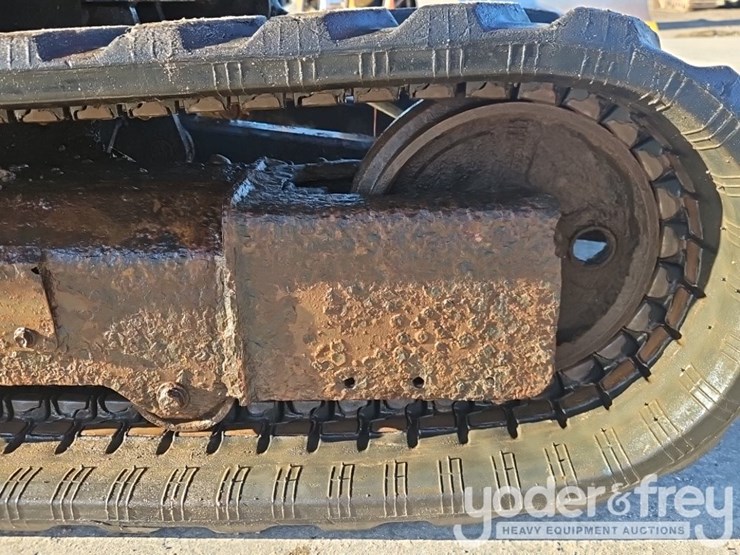 2017-kubota-kx040-4-image-12