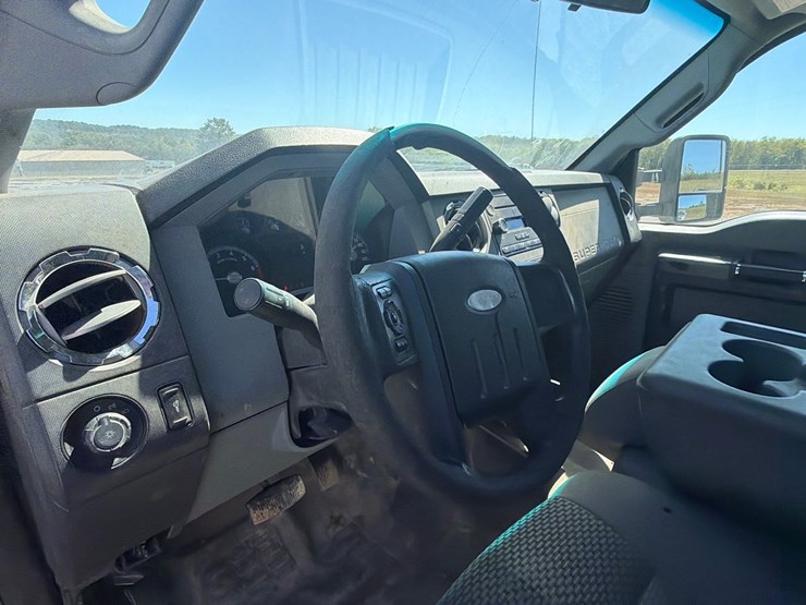2011-ford-f250-xlt-image-25