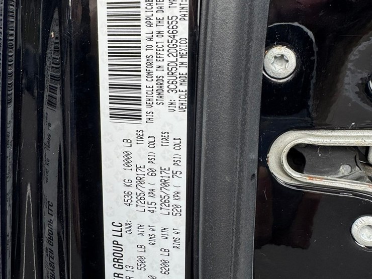 2013-dodge-2500-image-60