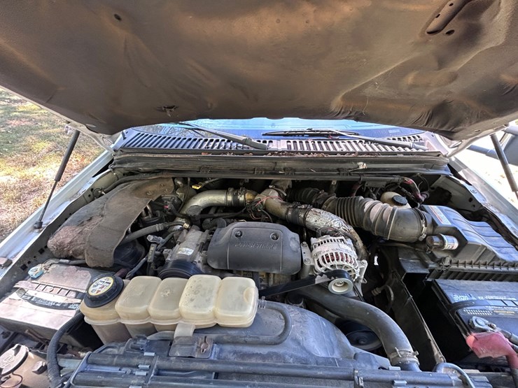 2002-ford-f550-xl-image-31