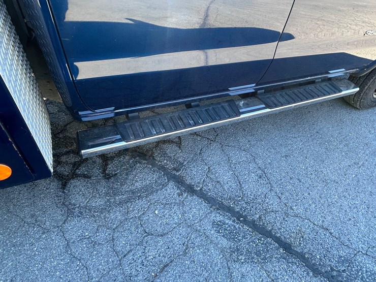 2017-gmc-3500-image-24