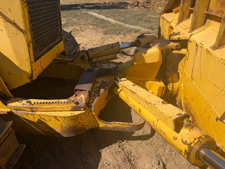 #87-•-komatsu-crawler-tractor-image-11