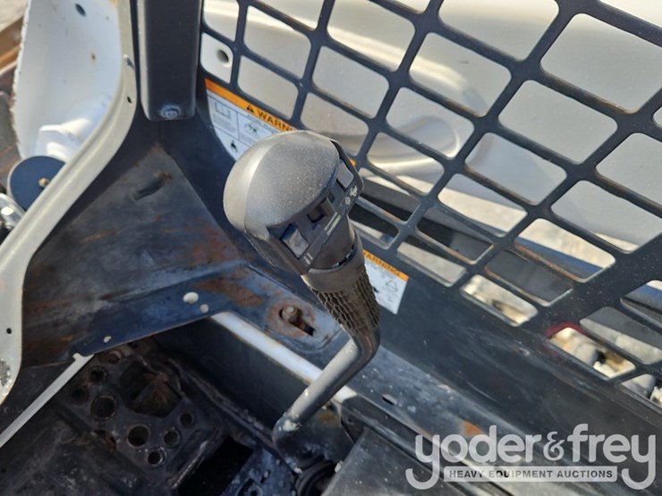 2019-bobcat-t595-image-29
