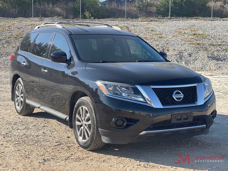 2015-nissan-pathfinder-image-1