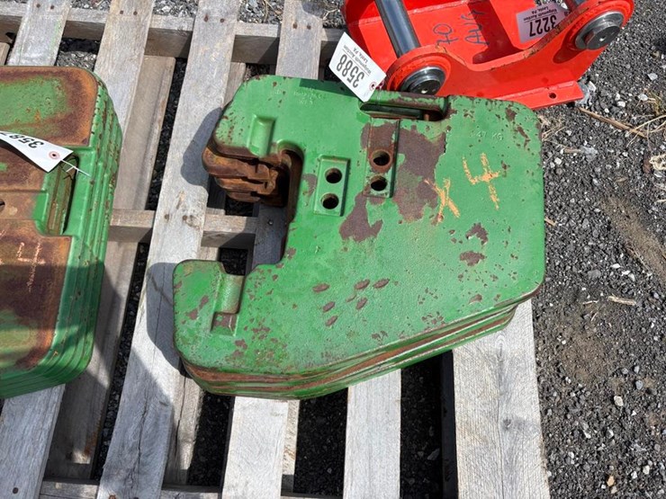 john-deere-suitcase-weights-image-1