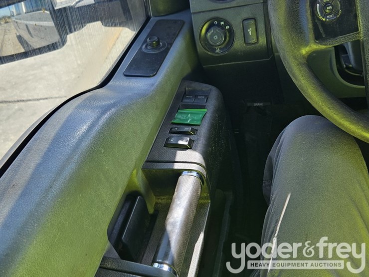 2016-ford-f250-xl-image-24