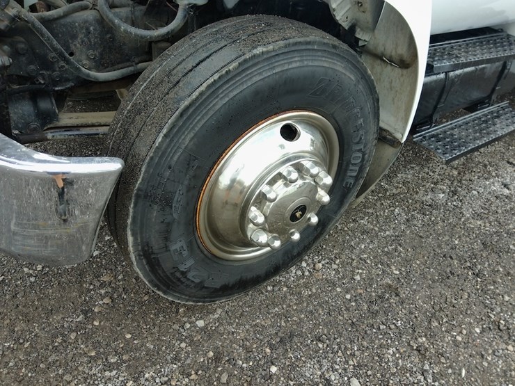 2004-ford-f650-image-17