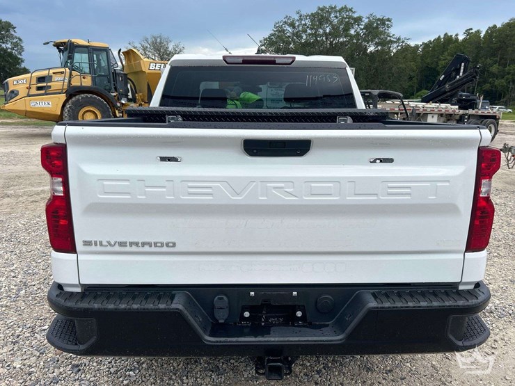 2022-chevrolet-silverado-1500-image-23