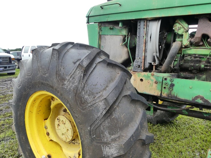 john-deere-3155-image-11