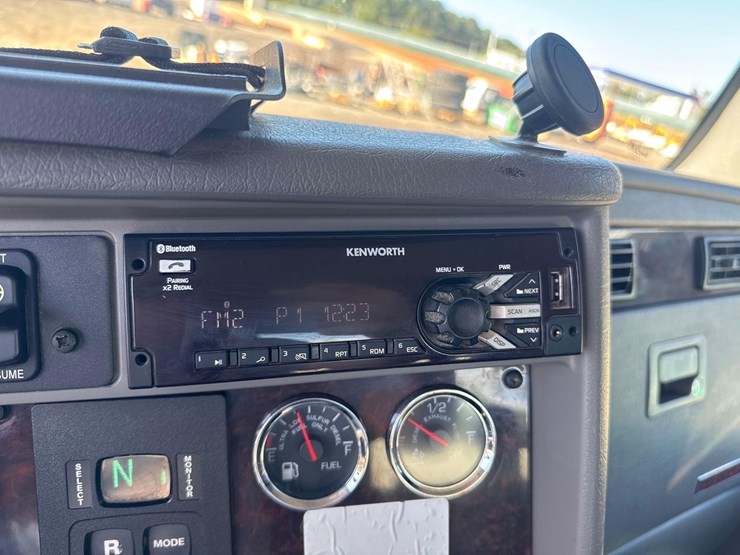 2018-kenworth-t370-image-42