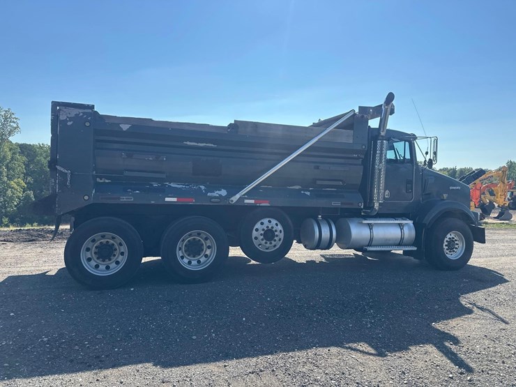 2016-kenworth-t800-image-8