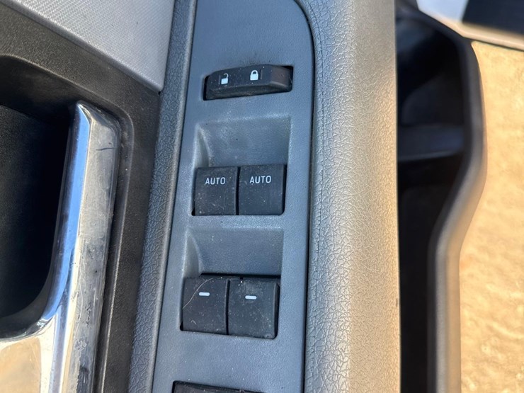 2013-ford-f150-image-16