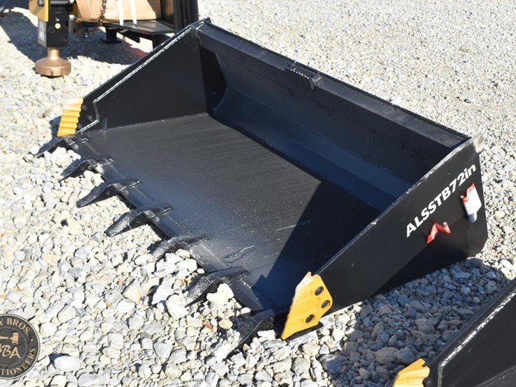 lyals-bucket-attachment-49758-image-3