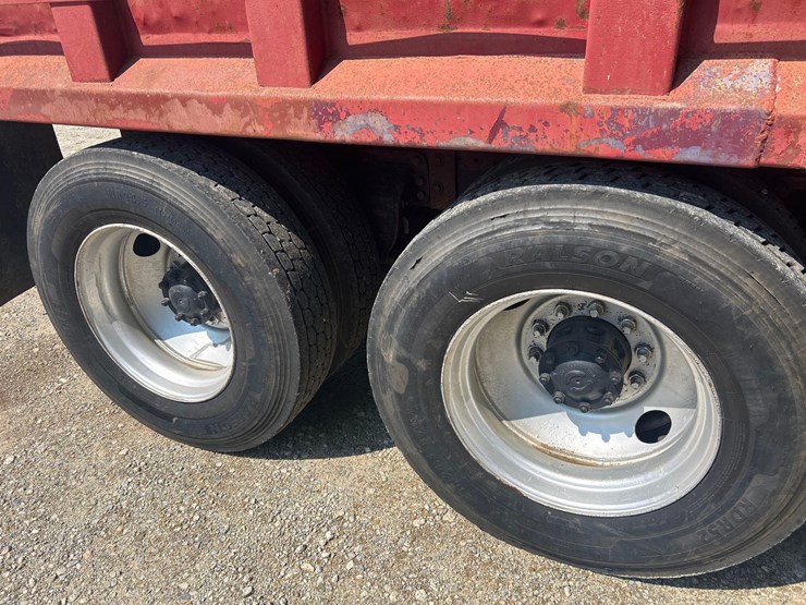 1994-ford-l9000-image-37