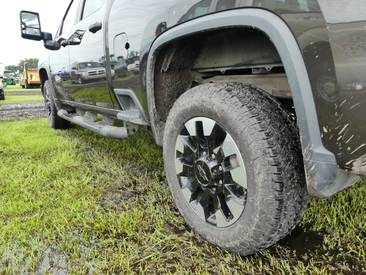 2020-chevrolet-2500-image-6