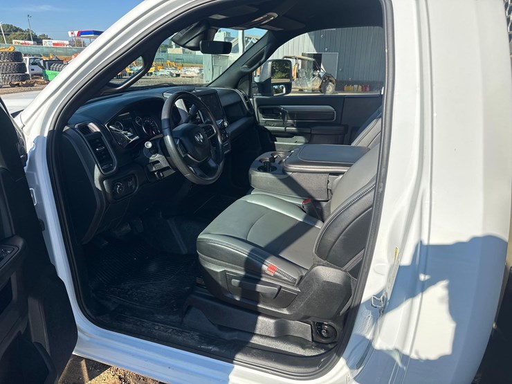 2026-dodge-ram-5500-image-28