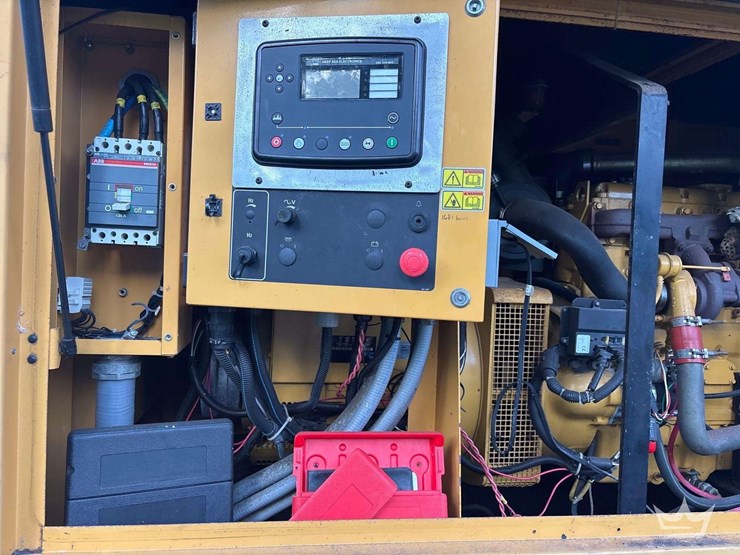 2006-caterpillar-d80-4-72kw-standby-diesel-generator-image-7